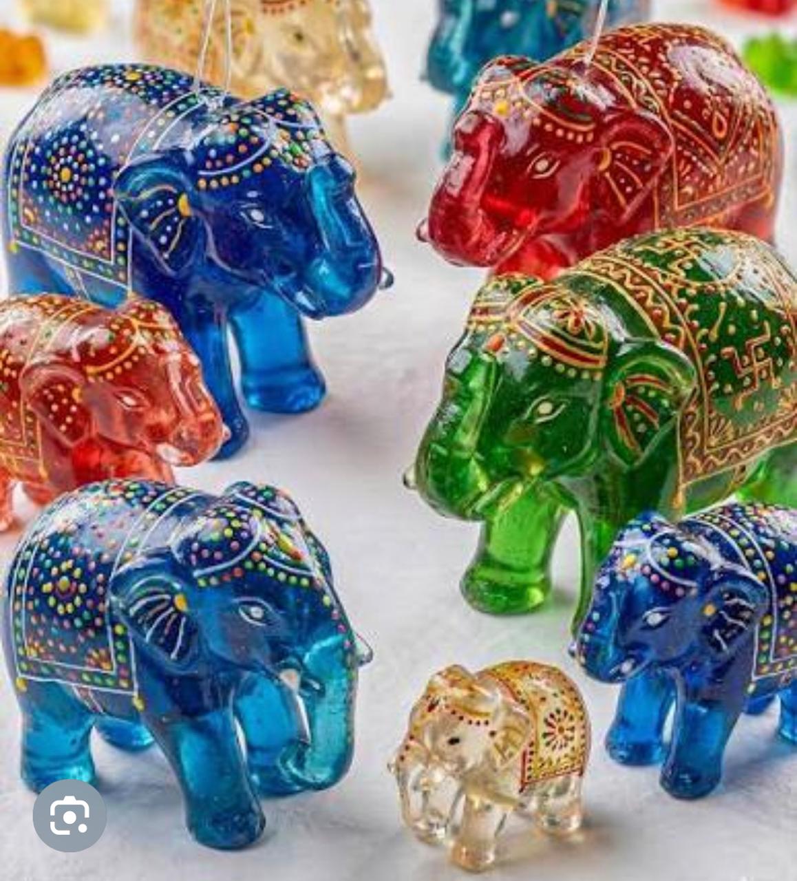 Miniature elephant 